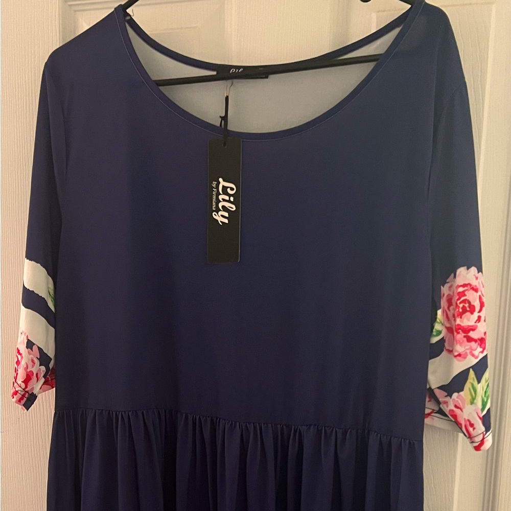 Women’s dress. Navy/floral. Size 1X
